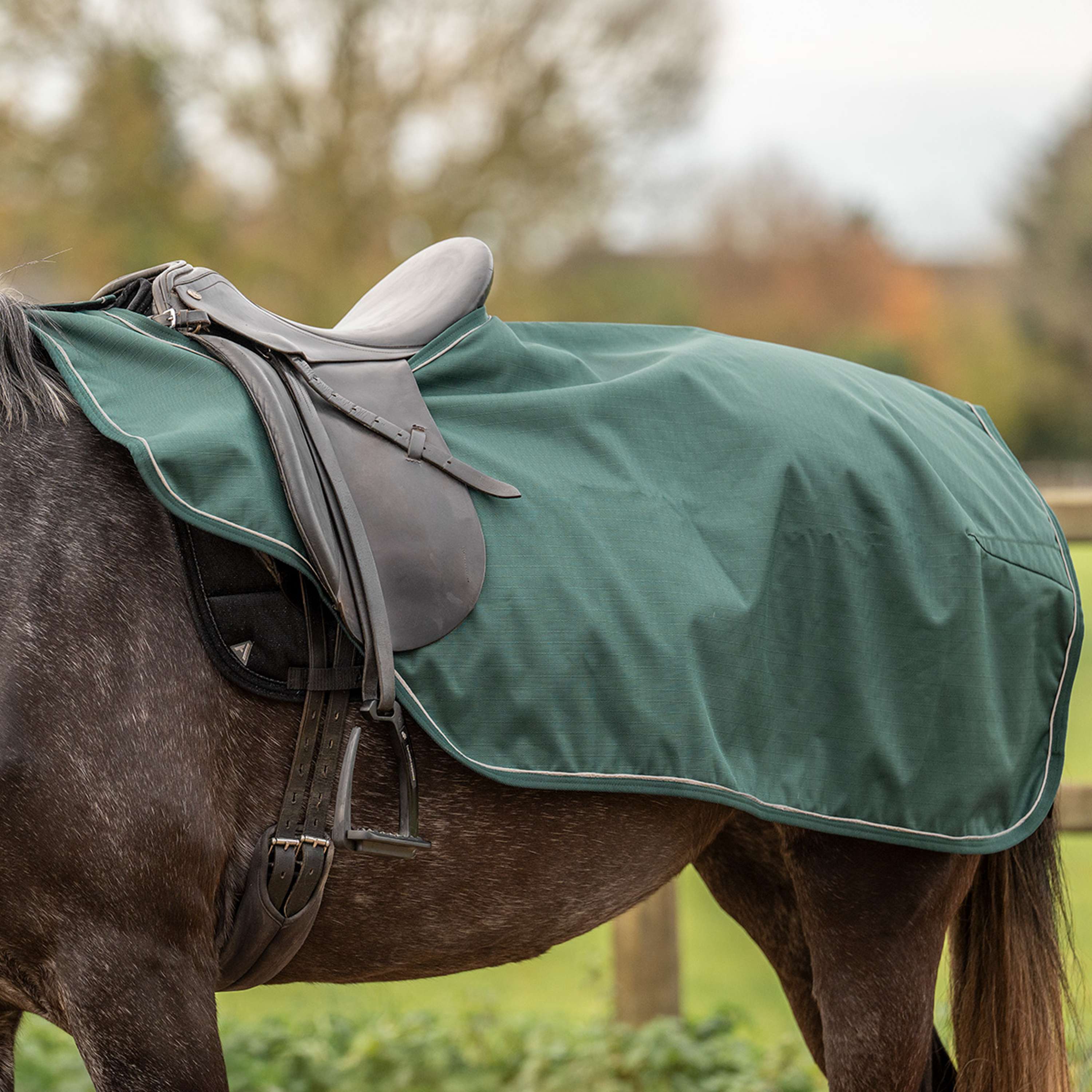 Derka treningowa Agradi Horse 1200D z odblaskową lamówką, zielona