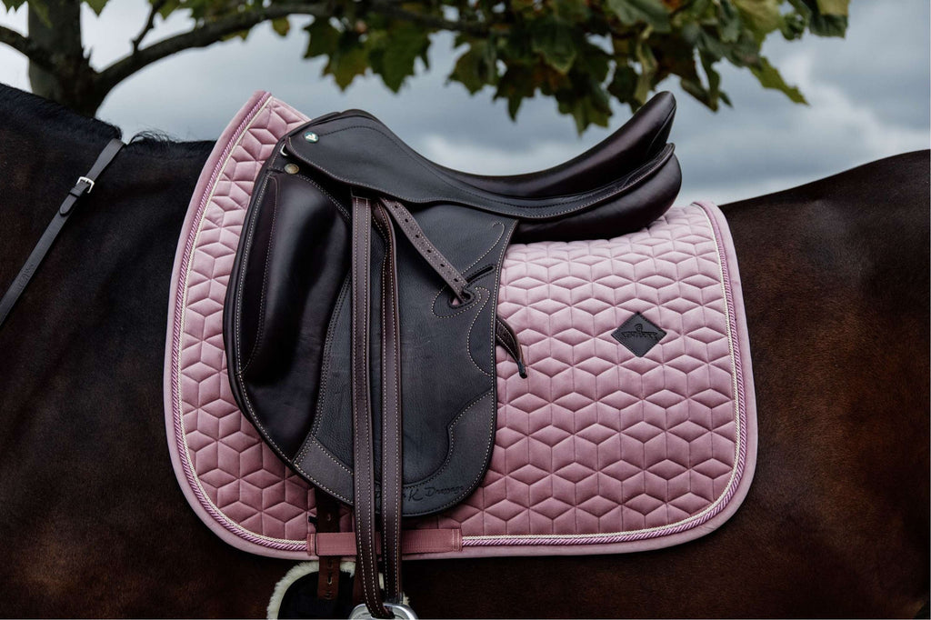 Czaprak ujeżdżeniowy Kentucky Velvet Old Rose