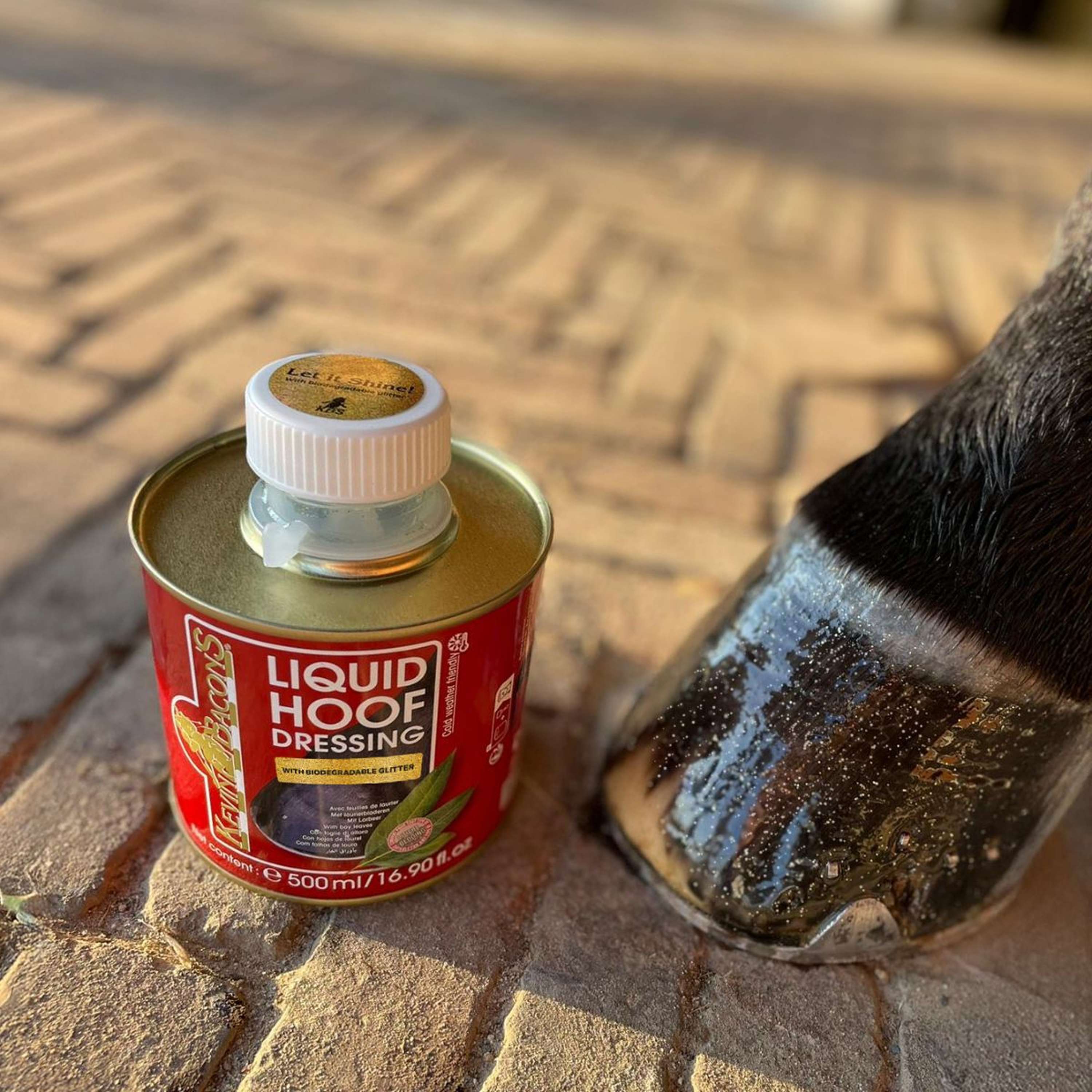 Kevin Bacon's Hoefdressing Glitter Edition Złoty