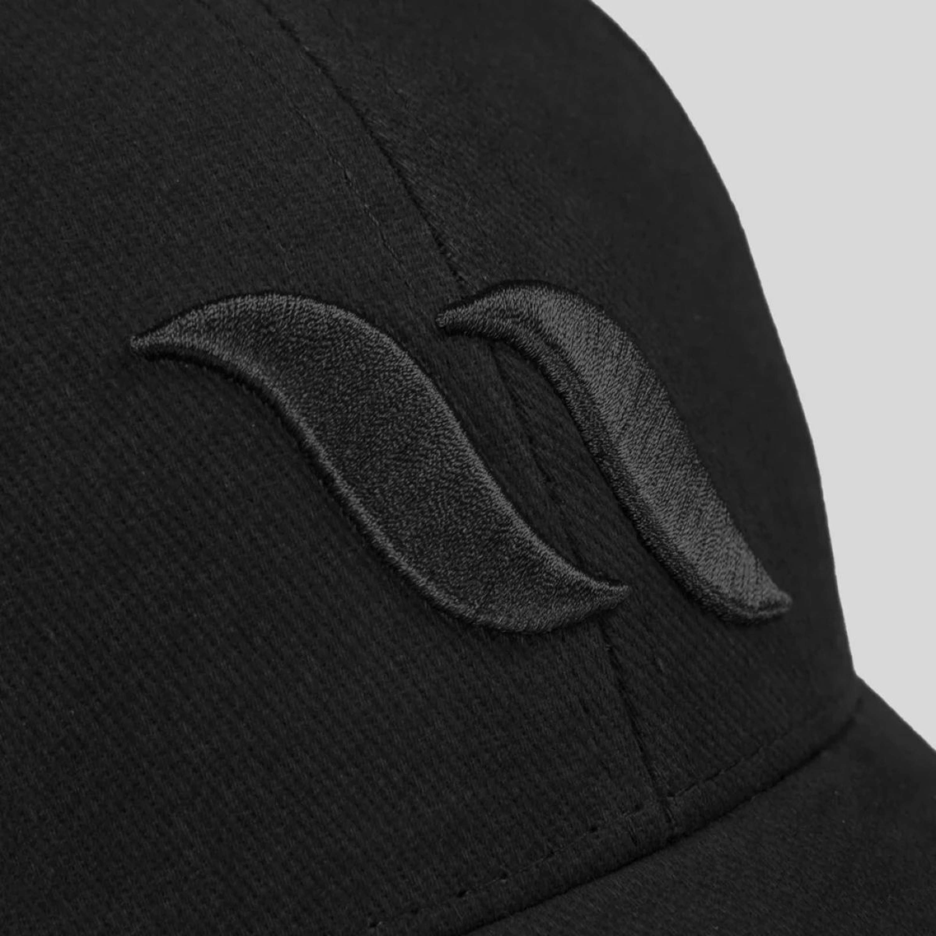 Back on Track Czapka Jet Black