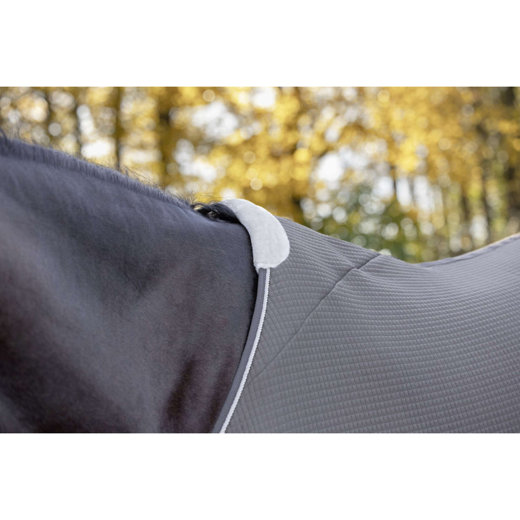Derka potowa Covalliero Premium AW26, kolor mlecznej czekolady