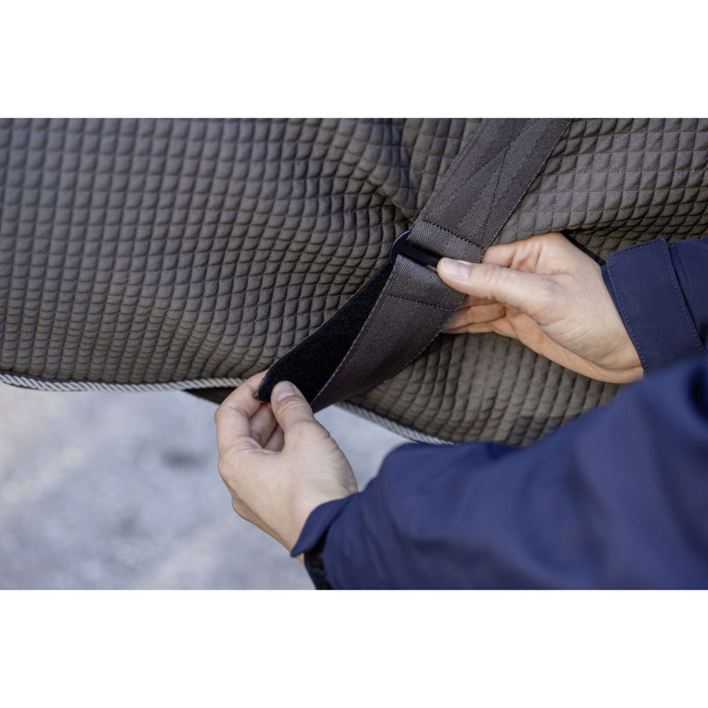 Derka potowa Covalliero Premium AW26, kolor mlecznej czekolady