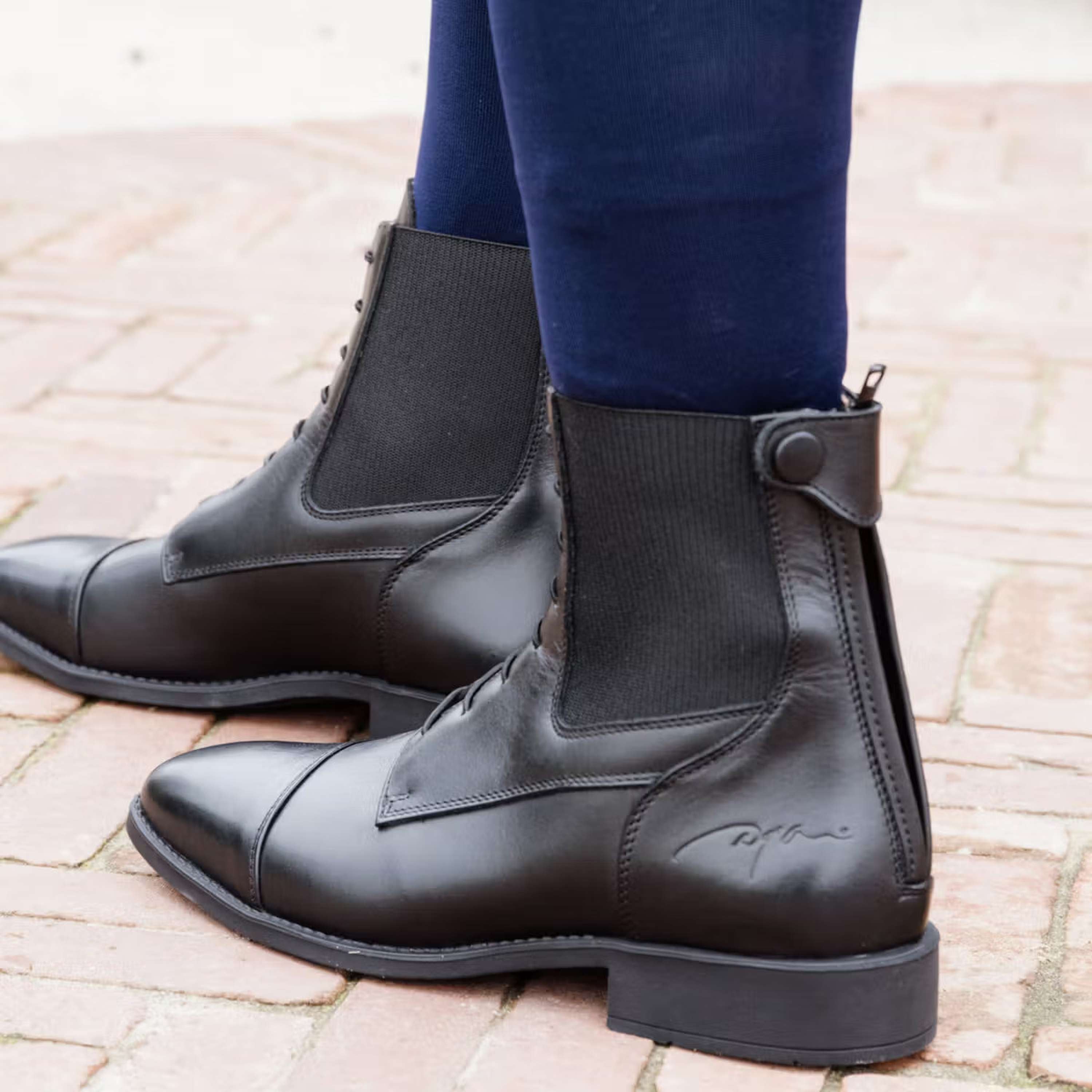 Dyon Jodhpury Front laces Czarny