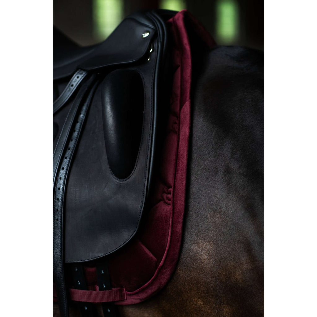 Equestrian Stockholm Czaprak Aksamitny Ujeżdżeniowy Merlot