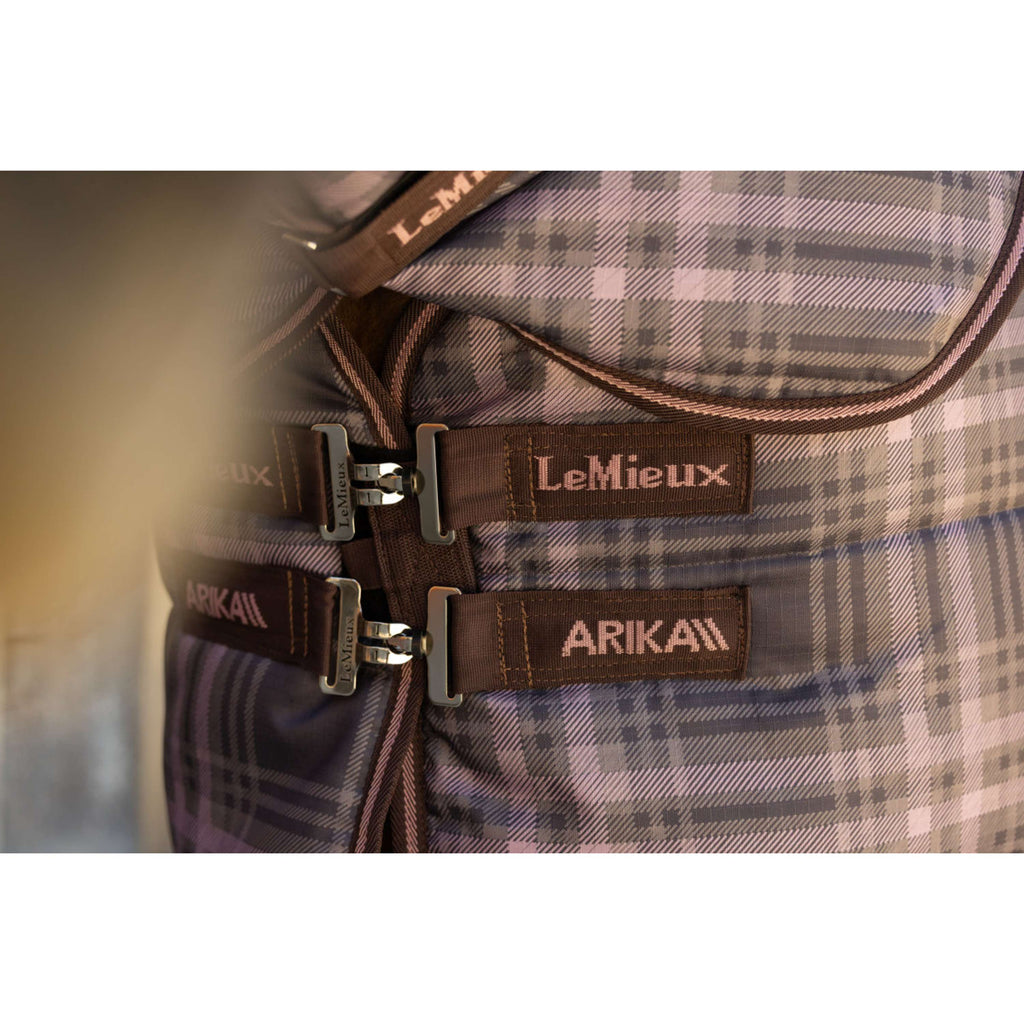 LeMieux Derka Stajenna Arika Heritage Check with Kołnierz 200g Cocoa