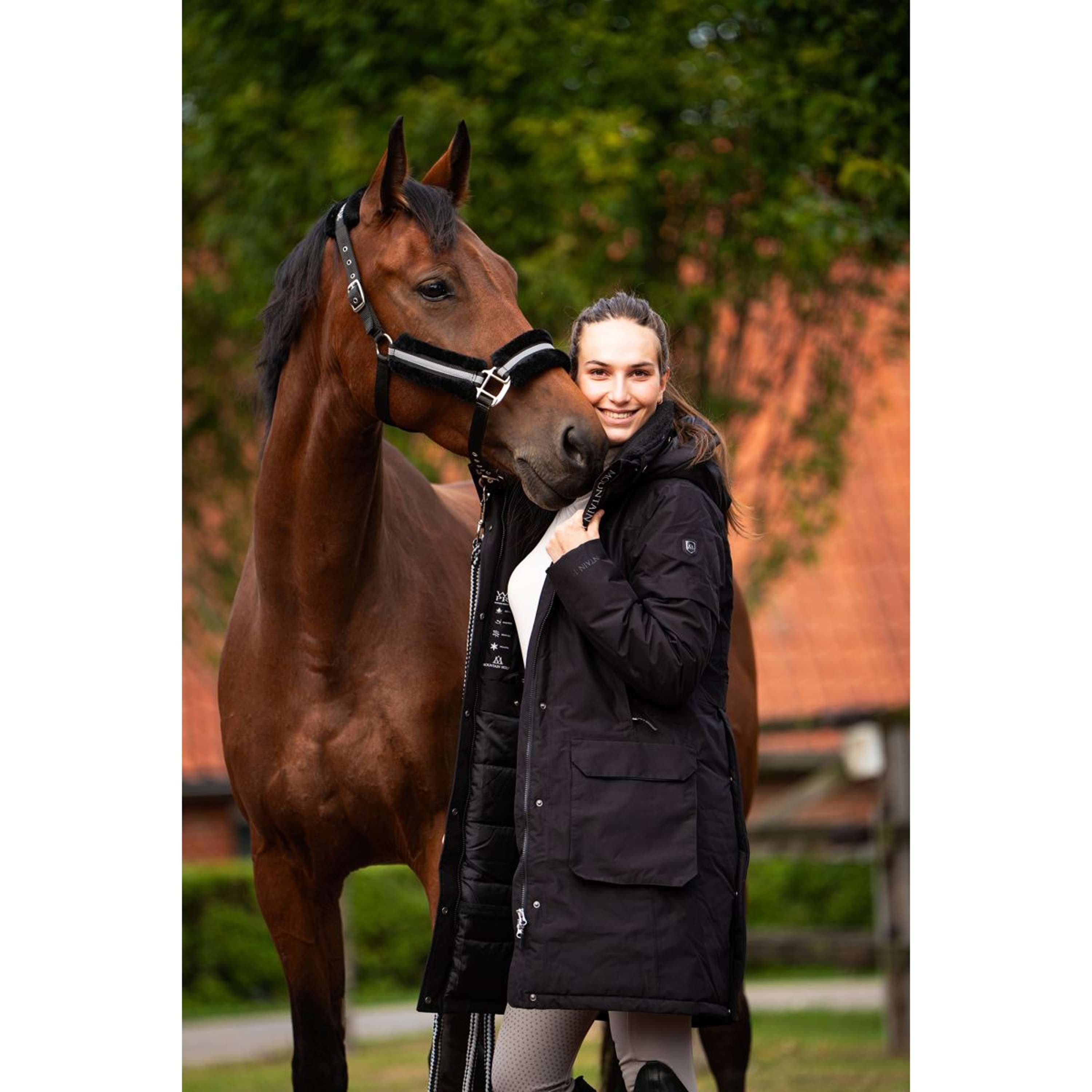 Mountain Horse Długi Płaszcz Saga Onyx Black