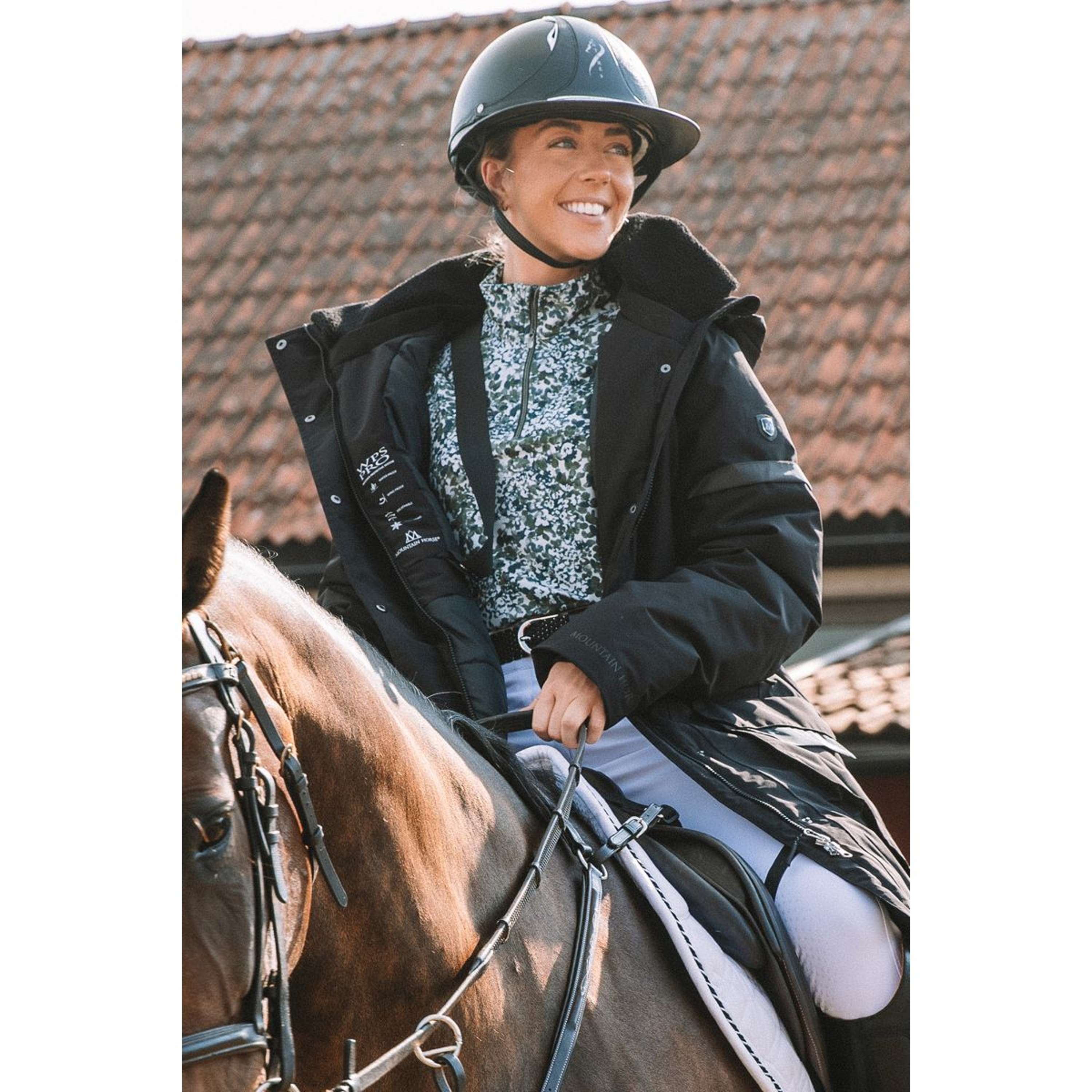 Mountain Horse Długi Płaszcz Saga Onyx Black