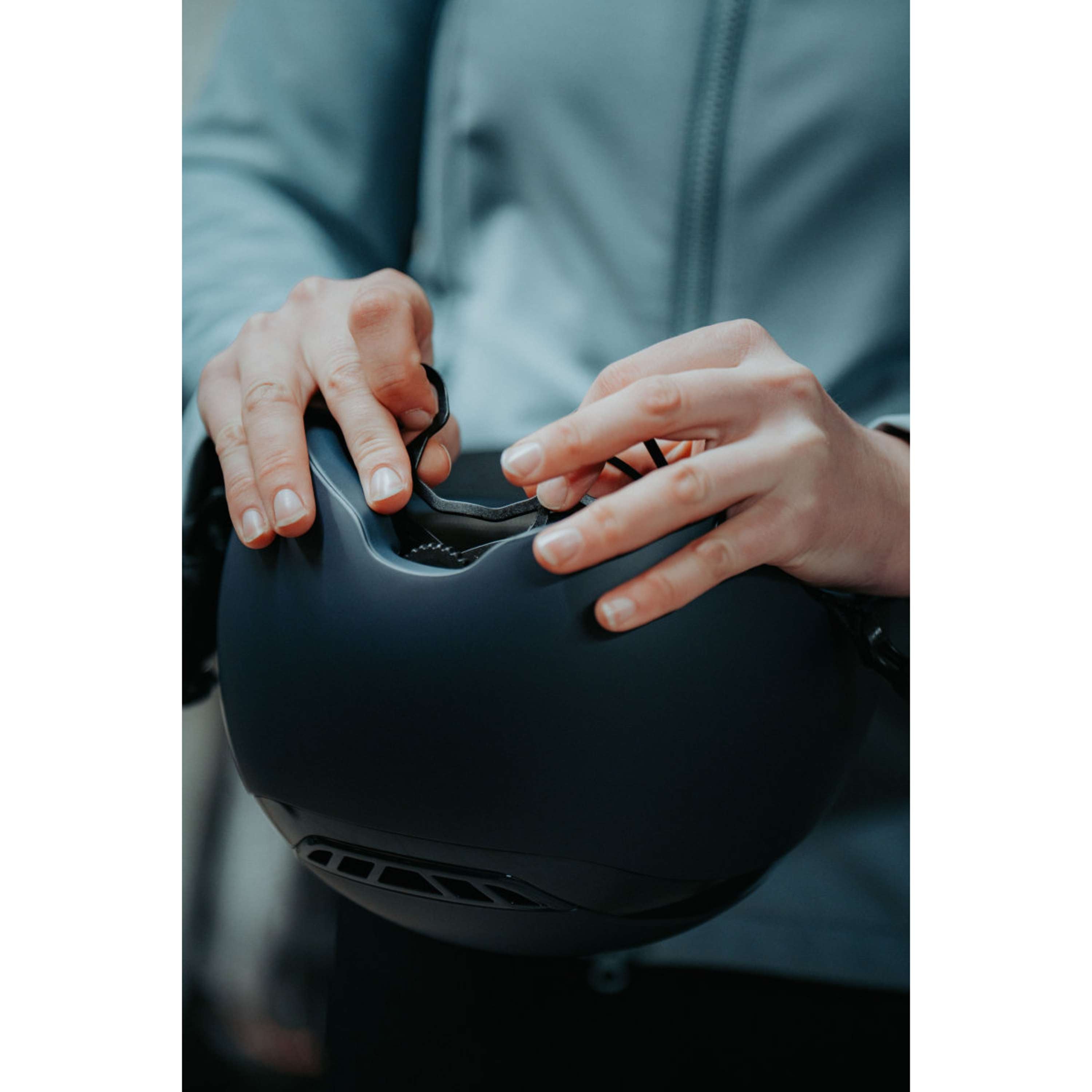 Pikeur Kask Jeździecki AirLuxe Pure Długi klapka Midnight Blue
