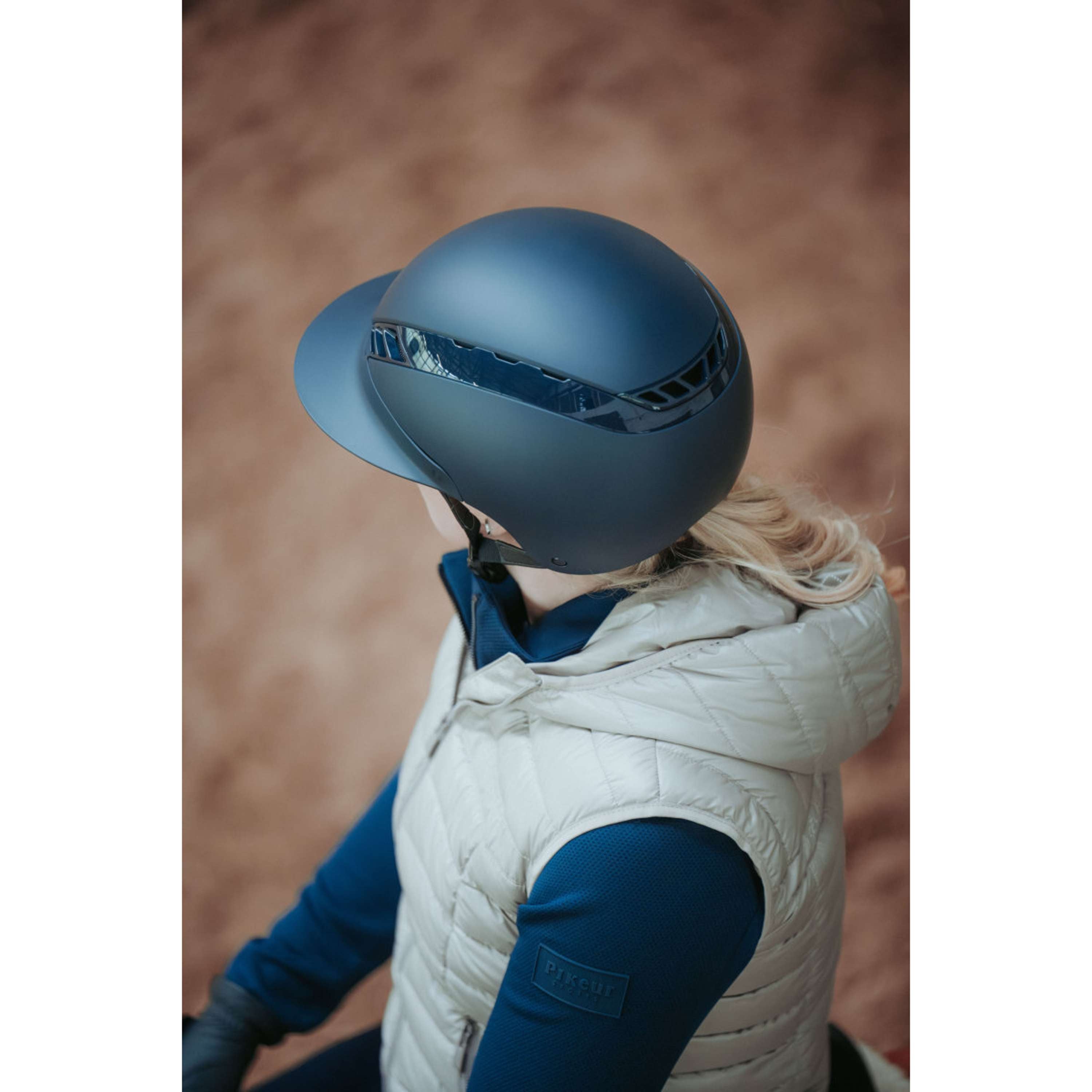 Pikeur Kask Jeździecki AirLuxe Pure Długi klapka Midnight Blue