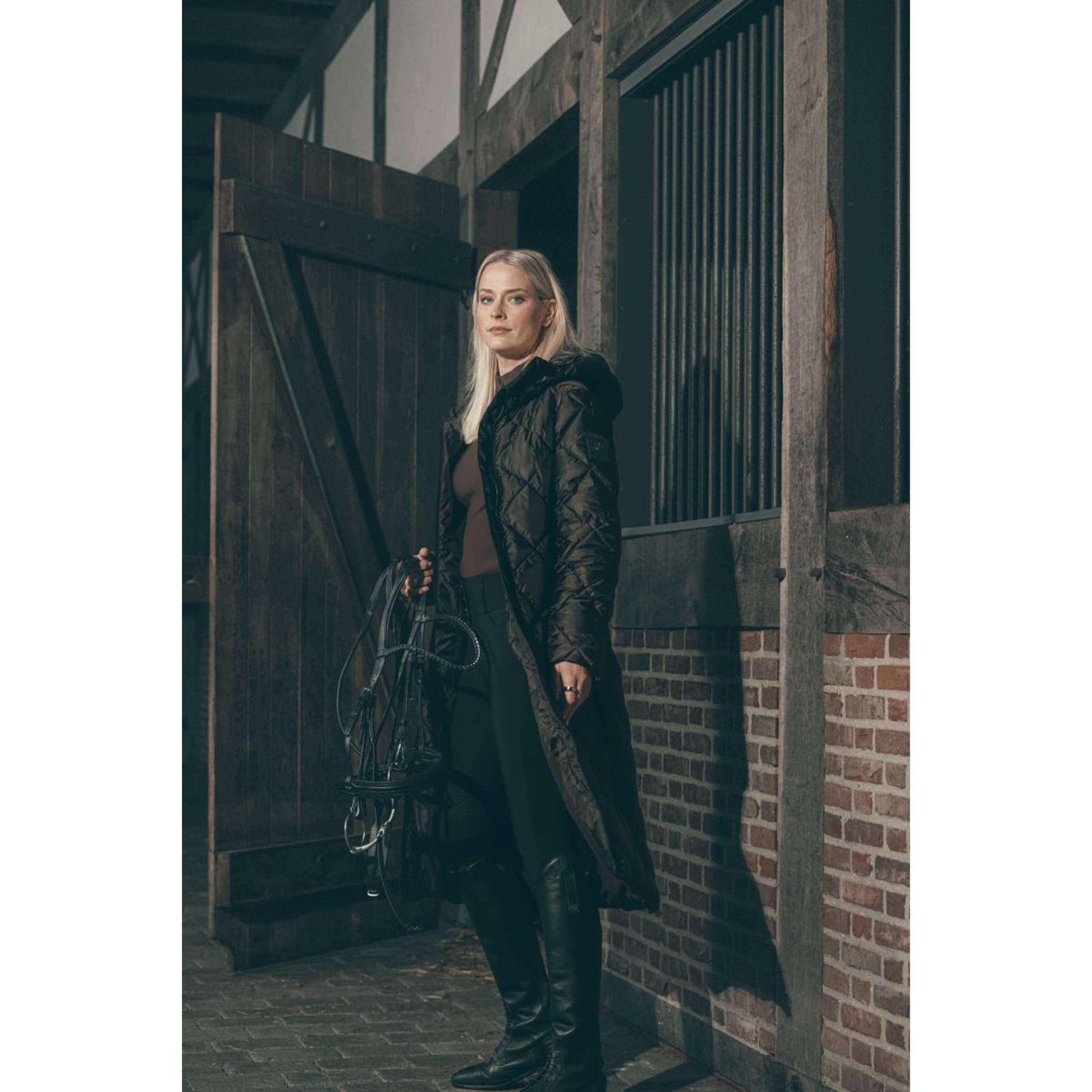 Pikeur Długi Płaszcz QuiltDiamond Selection AW26 Czekoladowy Brązowy
