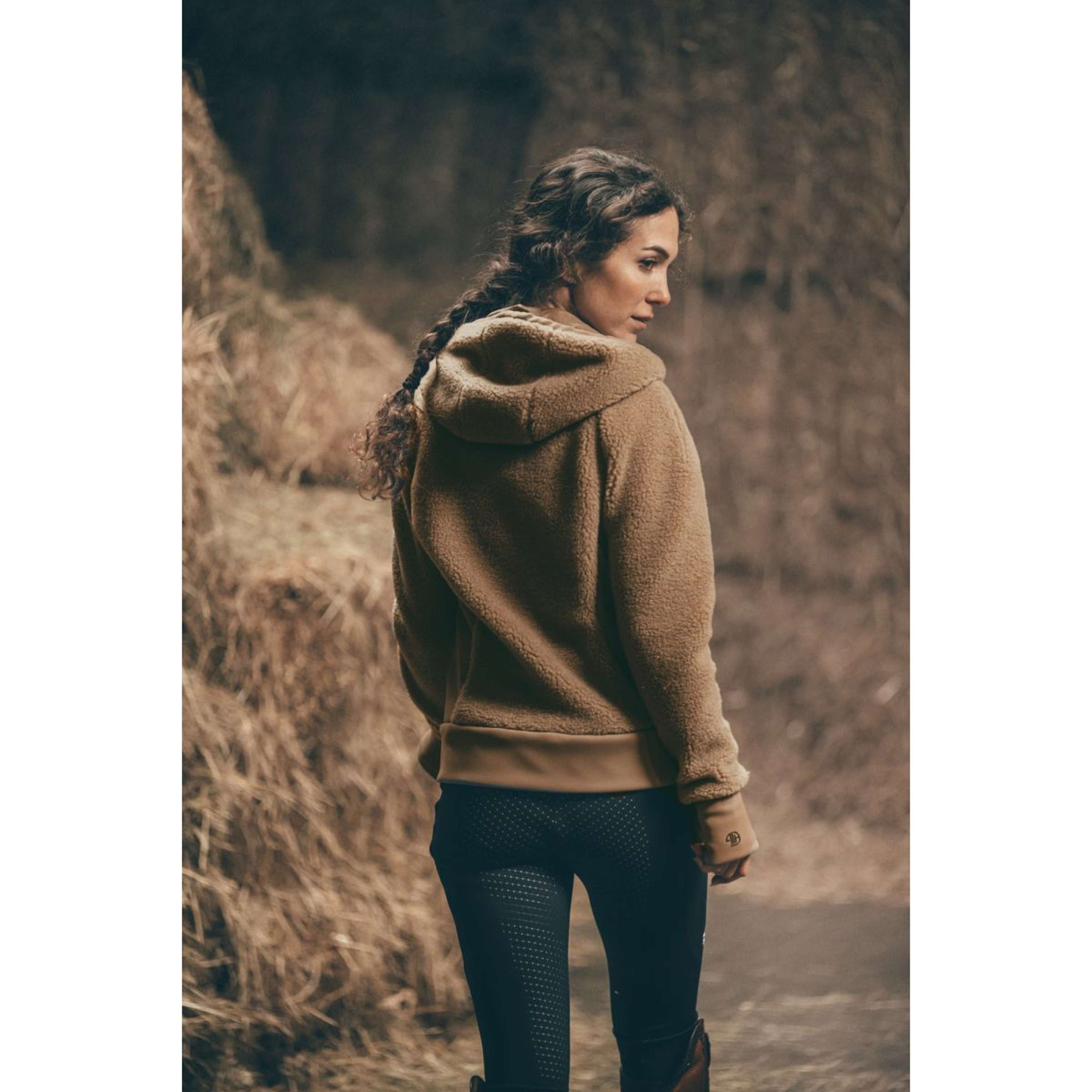 Pikeur Bluza Z Kapturem I Zamkiem Teddyfleece Athleisure AW26 Toffee Beige