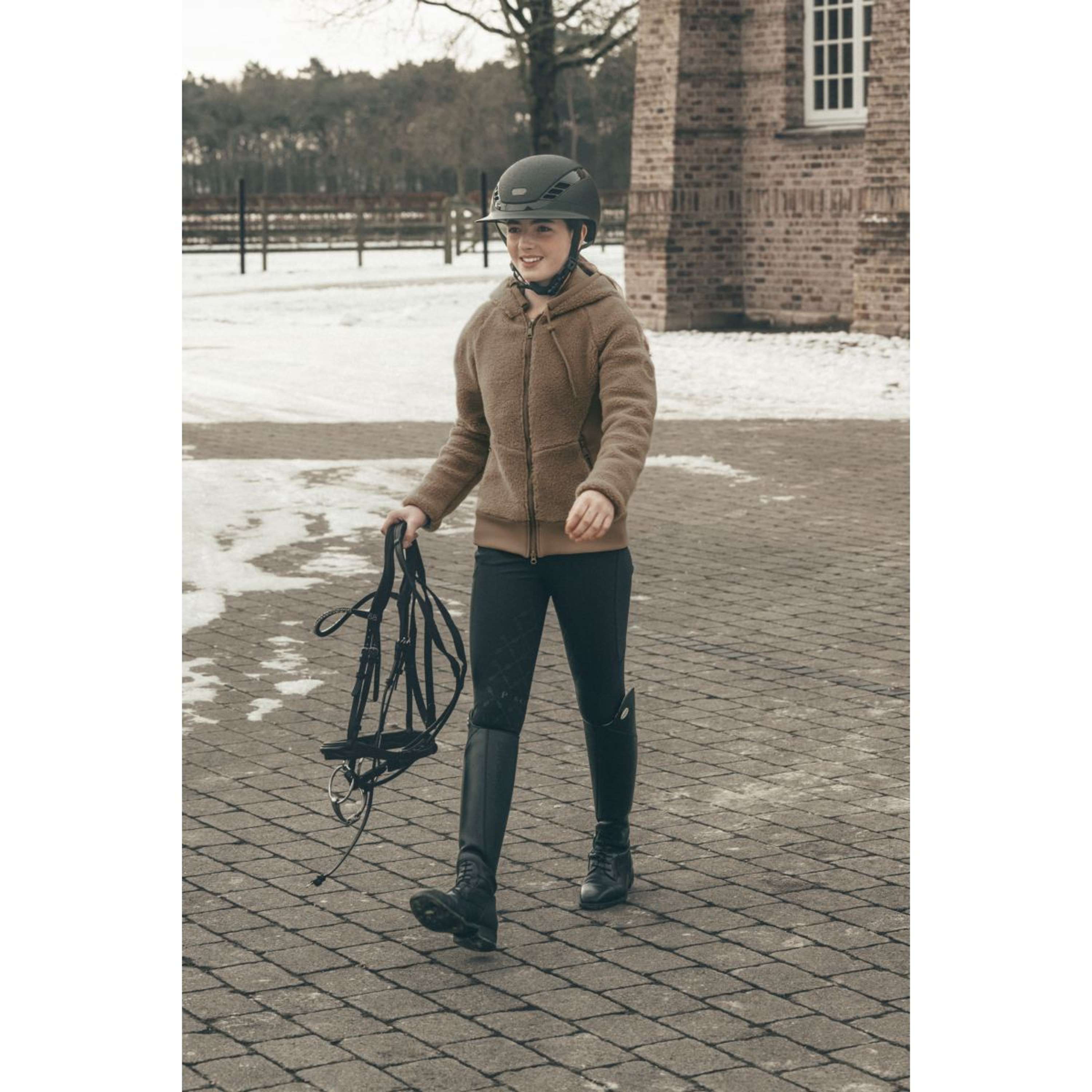 Pikeur Bluza Z Kapturem I Zamkiem Teddyfleece Athleisure AW26 Toffee Beige