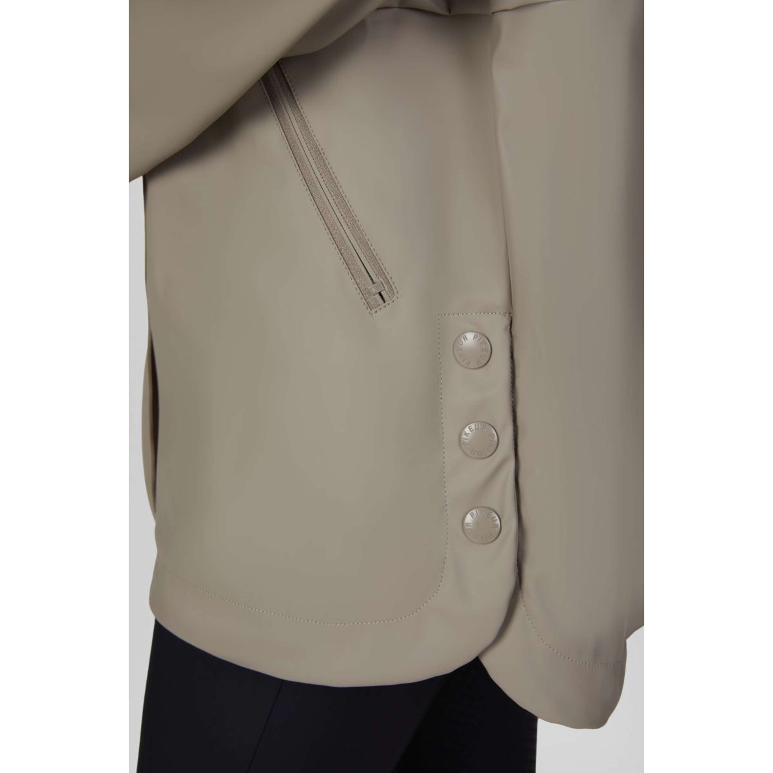 Pikeur Płaszcz Przeciwdeszczowy Cape Athleisure AW26 Mocha Cream