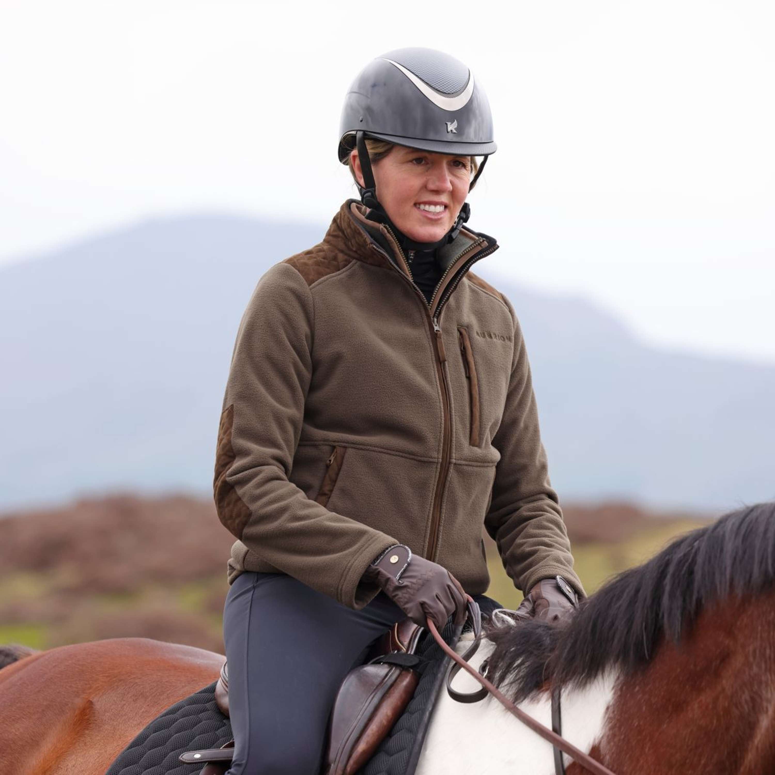 Aubrion by Shires Bluza Z Kapturem I Zamkiem Heritage Fleece Ciemnooliwkowy