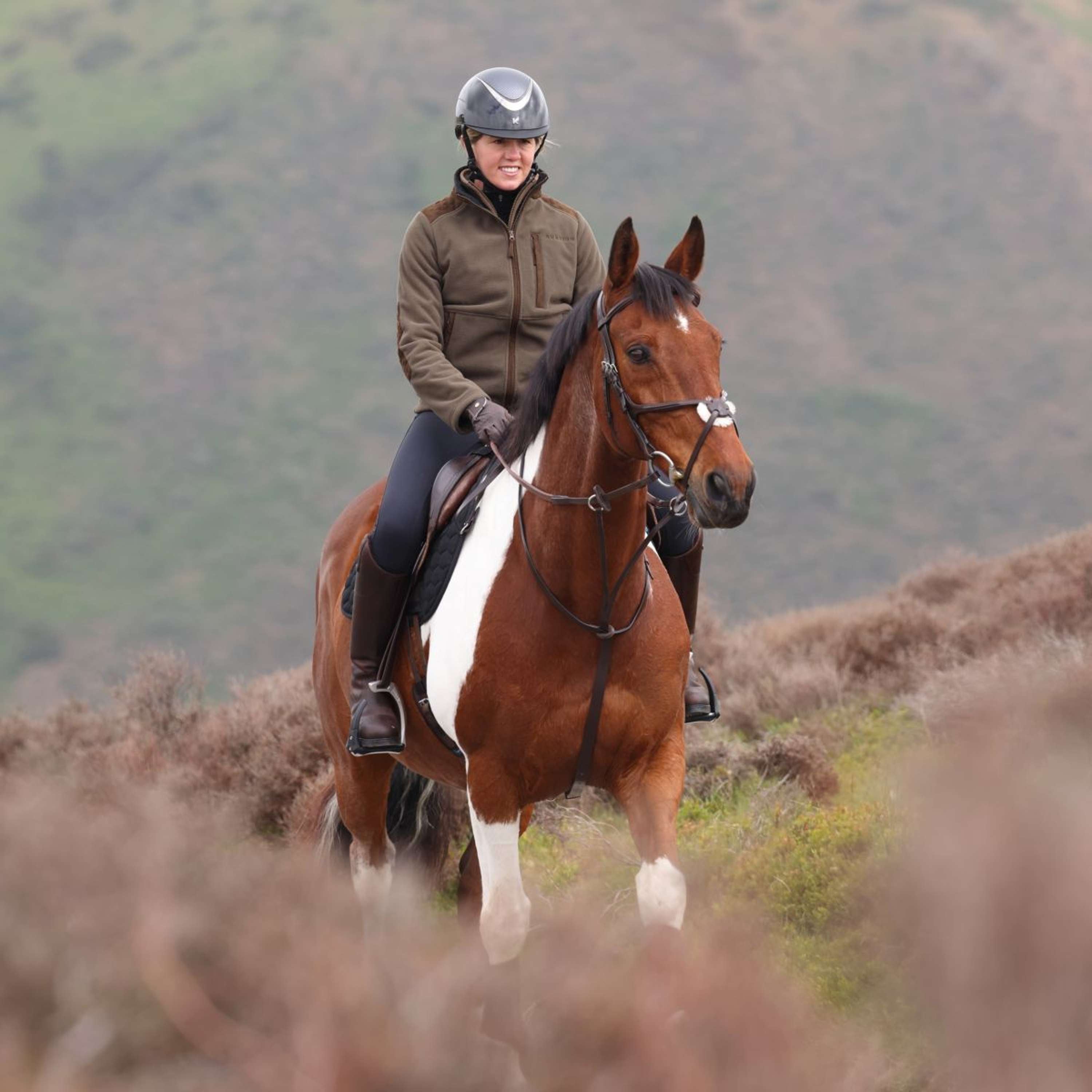 Aubrion by Shires Bluza Z Kapturem I Zamkiem Heritage Fleece Ciemnooliwkowy
