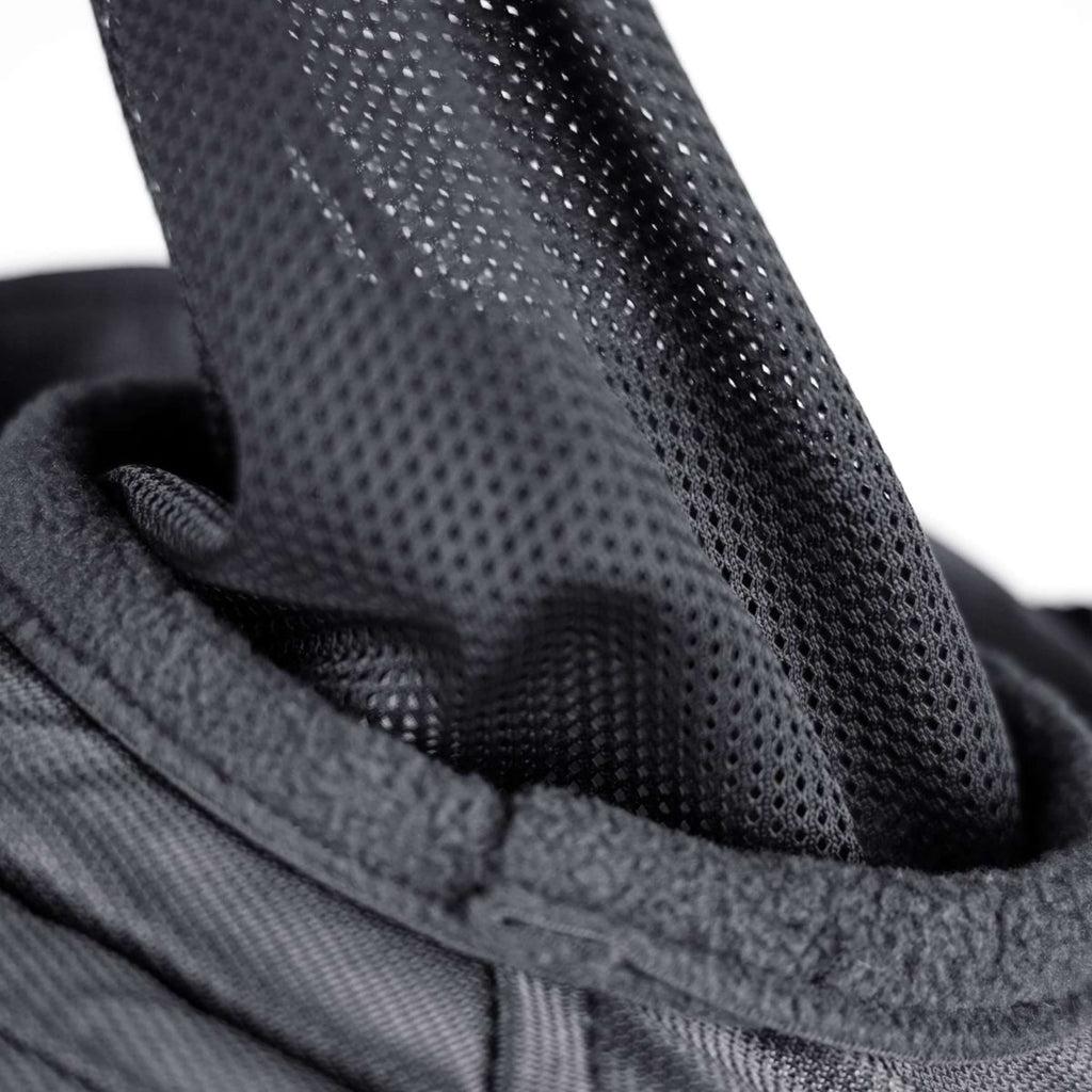 Maska przeciw muchom FlyGuard by Shires Pro Fine Mesh z uszami i frędzlami, kolor czarny